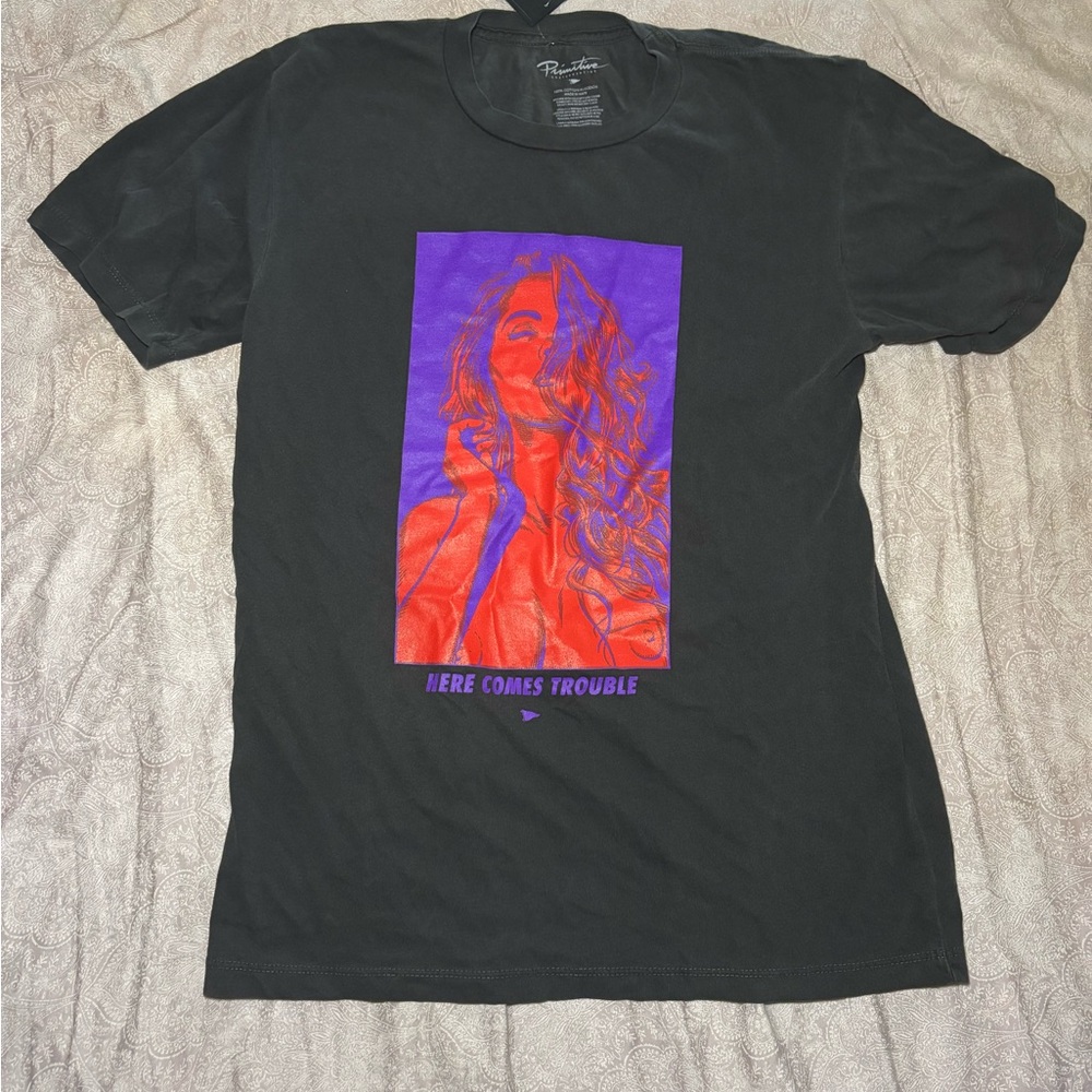 Primitive Black Tee Here Comes Trouble Graphic Small